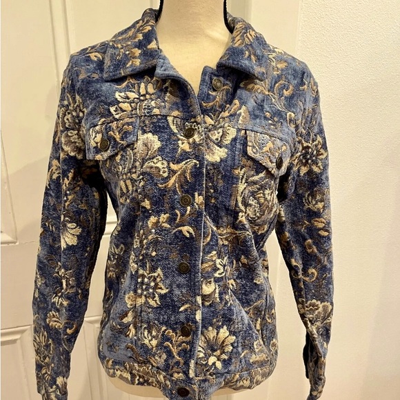 🌎DENIM & CO.🌎 FLORAL TAPESTRY SHORT JACKET NWOT🍂 - Picture 1 of 4
